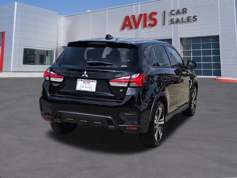 Used 2025 Mitsubishi Outlander Sport SE AWD/4WD image 6