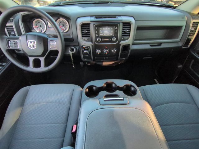 Used 2017 RAM 1500 Express RWD image 15