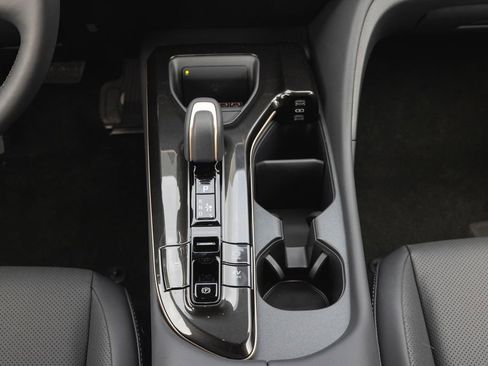 New 2026 Toyota Crown Signia image 12