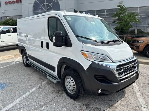 Used 2025 RAM ProMaster 2500 w/ U-Haul Equipment Group FWD image 6