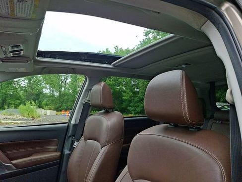 Used 2018 Subaru Forester 2.5i Touring AWD/4WD image 41