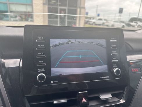 Used 2022 Toyota Camry LE FWD image 16