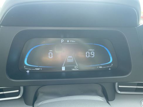 Used 2025 Hyundai Elantra Sport FWD image 19