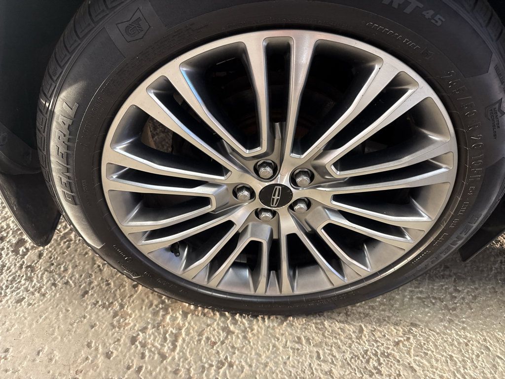 Used 2016 Lincoln MKX Reserve w/ Luxury Package FWD image 33