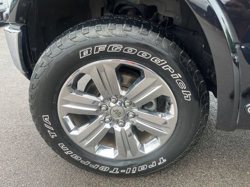 Used 2018 Ford F150 King Ranch w/ Equipment Group 601A Luxury AWD/4WD image 27