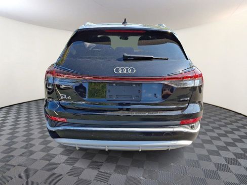 Used 2023 Audi Q4 e-tron Prestige w/ 20" Wheel Package image 5