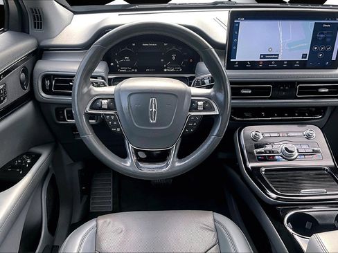 Used 2021 Lincoln Nautilus Reserve image 5