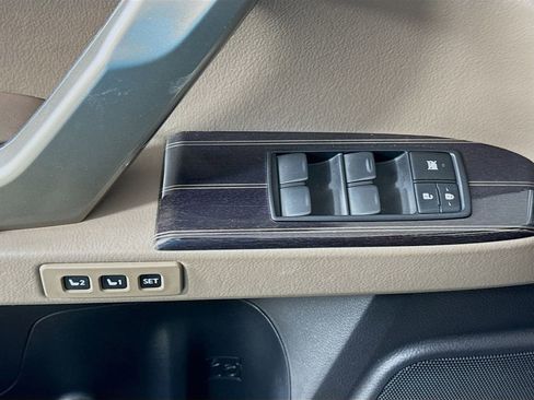 Used 2020 Lexus GX 460 Premium image 18