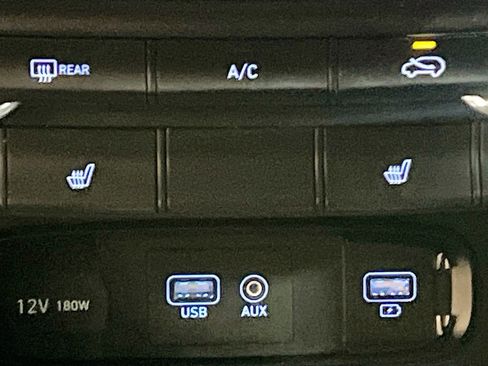 Used 2019 Hyundai Santa Fe SEL image 19