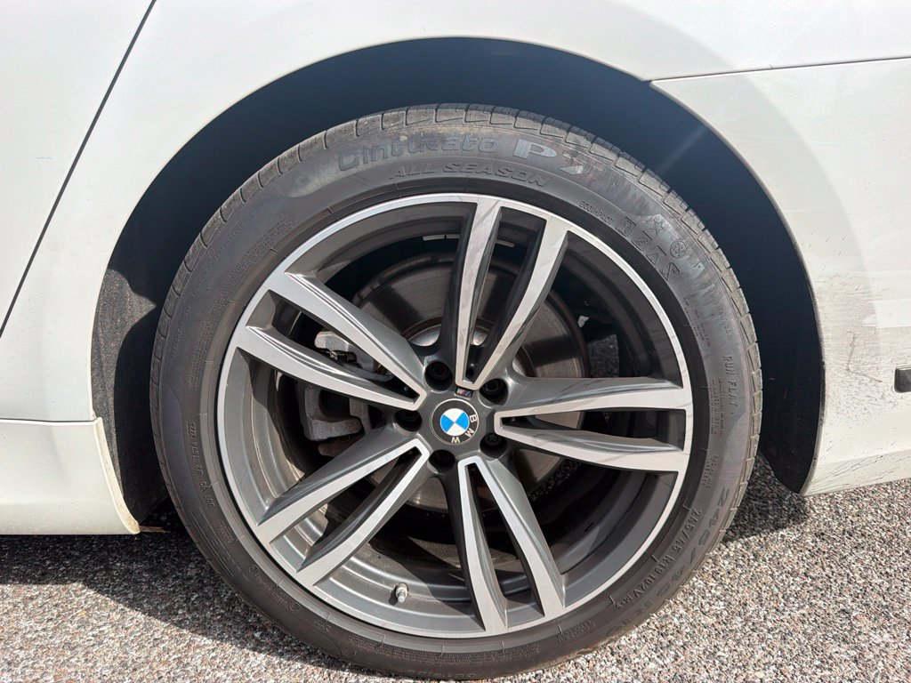 Used 2022 BMW 740i xDrive w/ M Sport Package AWD/4WD image 12