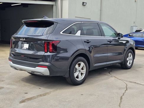 Used 2026 Kia Sorento LX FWD image 30