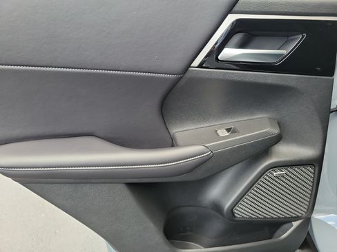 New 2026 Mitsubishi Outlander AWD image 12