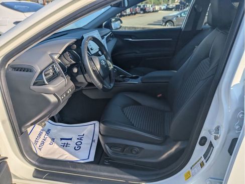 Used 2023 Toyota Camry SE image 15