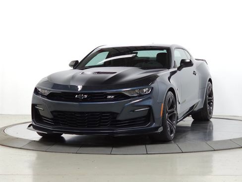 Used 2023 Chevrolet Camaro SS RWD image 3