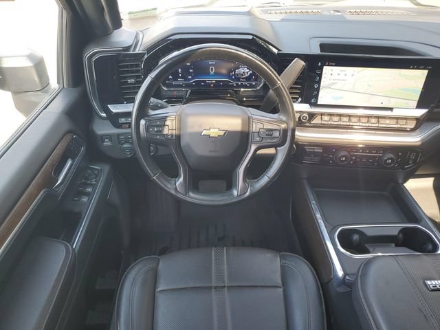 Used 2025 Chevrolet Silverado 3500 High Country w/ High Country Premium Package AWD/4WD image 27