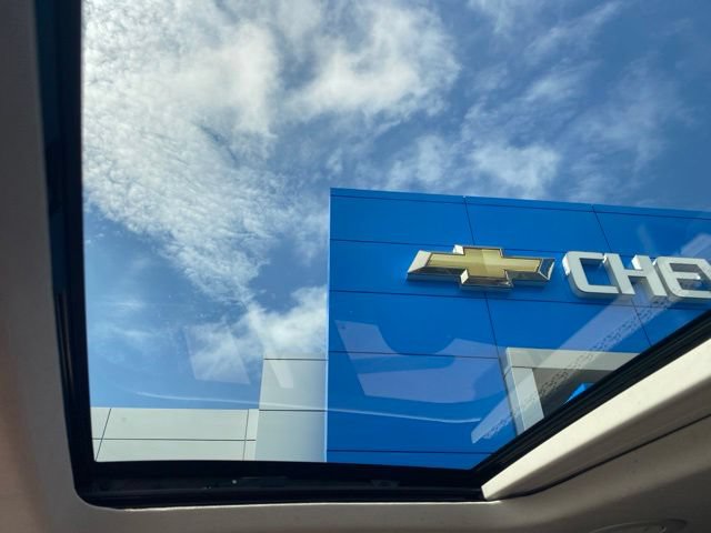 Used 2018 Chevrolet Traverse LT w/ LPO, 'HIT The Road' Package FWD image 34