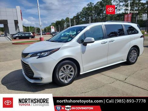 Certified 2023 Toyota Sienna XLE FWD image 1