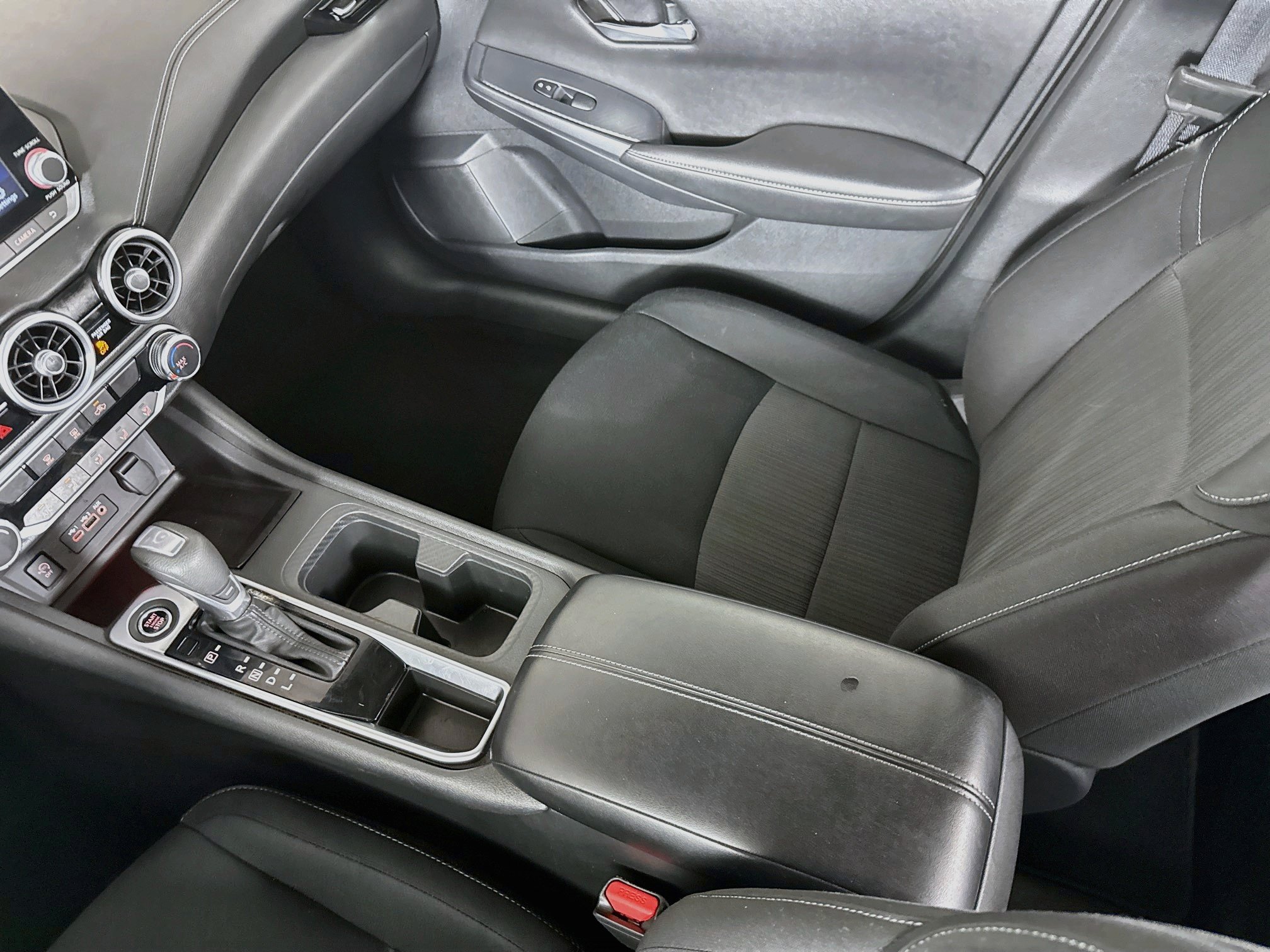 Used 2024 Nissan Sentra SV FWD image 26
