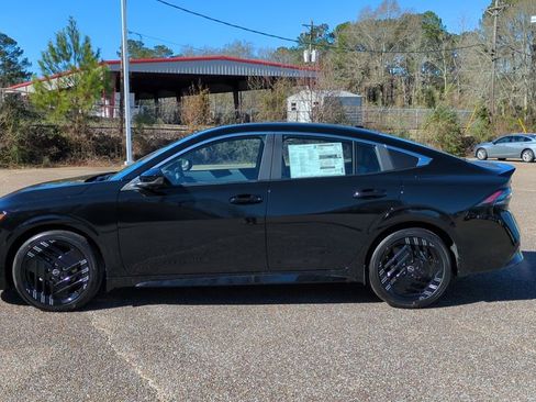 New 2026 Nissan Sentra SR w/ SR Premium Package image 8