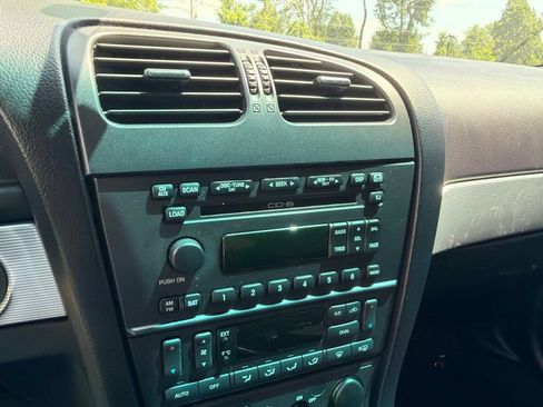 Used 2004 Ford Thunderbird RWD image 28