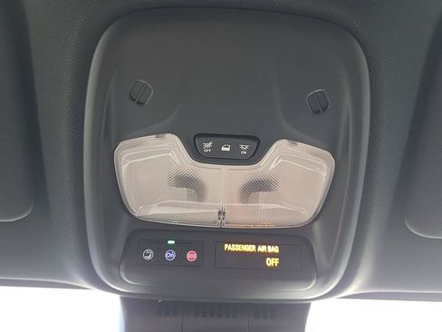 New 2025 Chevrolet Colorado LT w/ LT Convenience Package AWD/4WD image 14