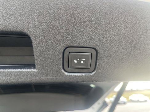 Used 2024 GMC Acadia Elevation w/ Luxury Package image 7