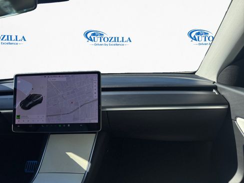 Used 2021 Tesla Model Y Performance image 5