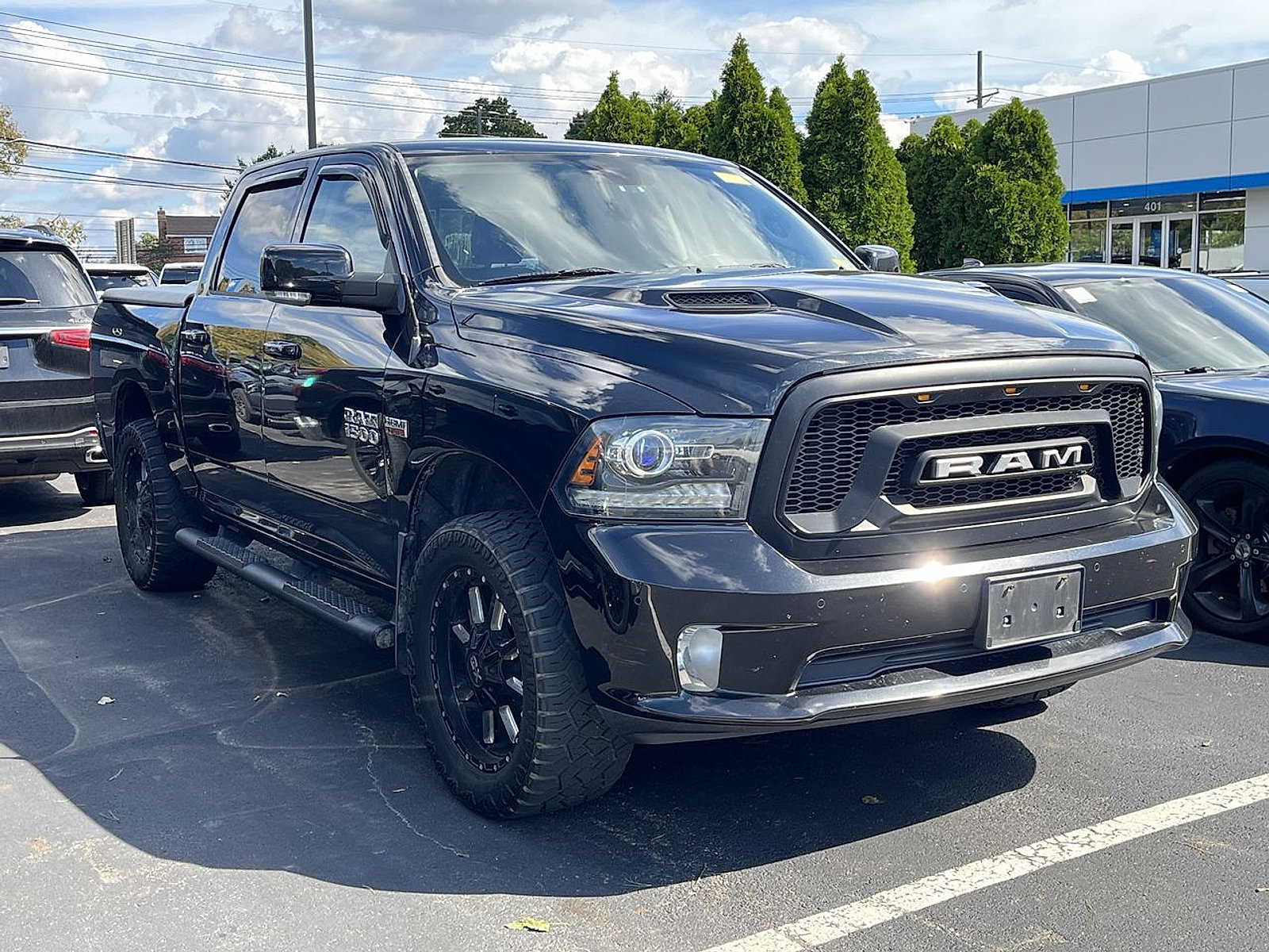 Used 2017 RAM 1500 Sport w/ Convenience Group AWD/4WD image 11