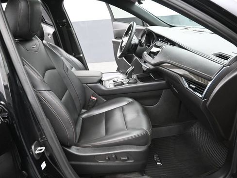 Used 2022 Cadillac XT4 Sport w/ Safety Alert Package FWD image 14