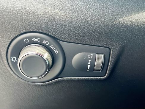 Used 2023 Jeep Compass Sport AWD/4WD image 10