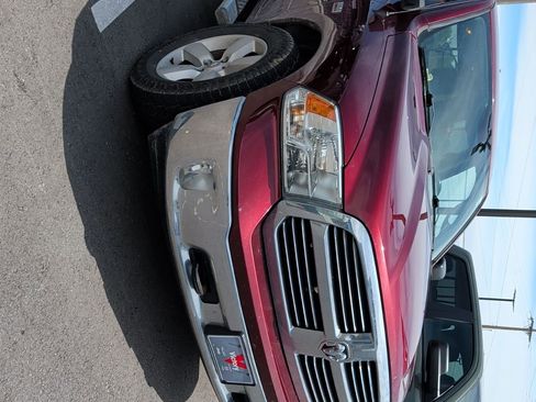 Used 2019 RAM 1500 Classic SLT w/ SLT Plus D←cor Group AWD/4WD image 2