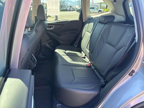 Used 2023 Subaru Forester Touring AWD/4WD image 12
