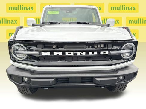 New 2025 Ford Bronco Outer Banks image 12
