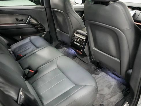 Used 2023 Land Rover Range Rover Sport SE Dynamic image 19