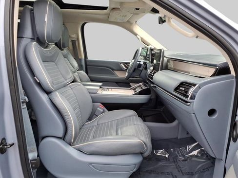 Used 2021 Lincoln Navigator Black Label image 21