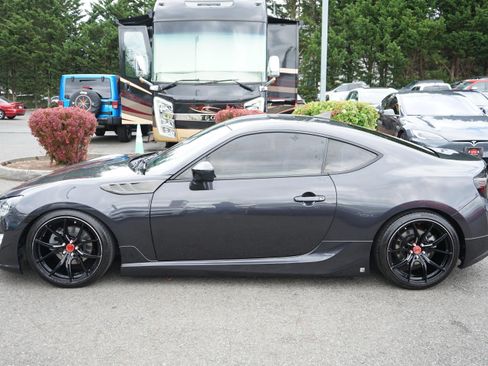 Used 2013 Scion FR-S RWD image 2