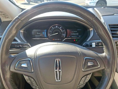 Used 2019 Lincoln MKZ Reserve image 21