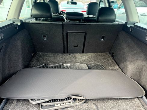 Used 2016 Volkswagen Golf Limited Edition image 11