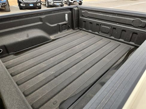 Used 2022 Jeep Gladiator Sport image 9