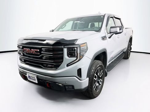 Certified 2025 GMC Sierra 1500 AT4 w/ AT4 Premium Package AWD/4WD image 3