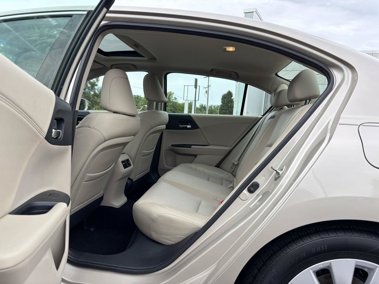 Used 2013 Honda Accord EX-L image 34