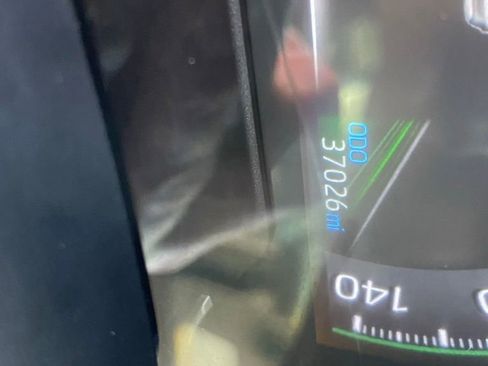 Used 2021 Toyota RAV4 SE image 5