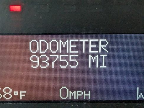 Used 2014 Cadillac Escalade Luxury image 34