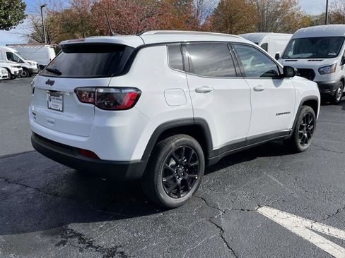 New 2026 Jeep Compass Latitude AWD/4WD image 9