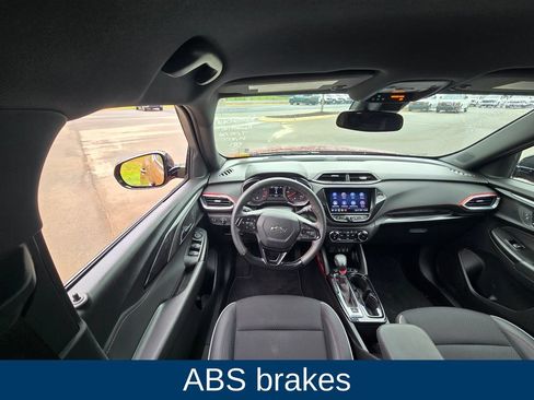 Used 2023 Chevrolet TrailBlazer RS w/ Convenience Package FWD image 15