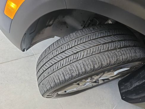 Used 2022 Kia Seltos S image 32