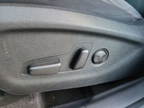 Used 2018 Kia Sorento FWD image 10
