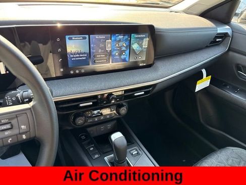 Used 2026 Nissan Kicks SV w/ Cold Weather Package image 17