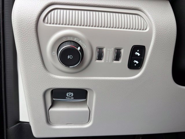 Used 2023 Jeep Wagoneer Series II AWD/4WD image 23