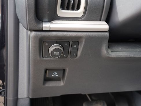 Used 2025 Ford Expedition Max Active image 17